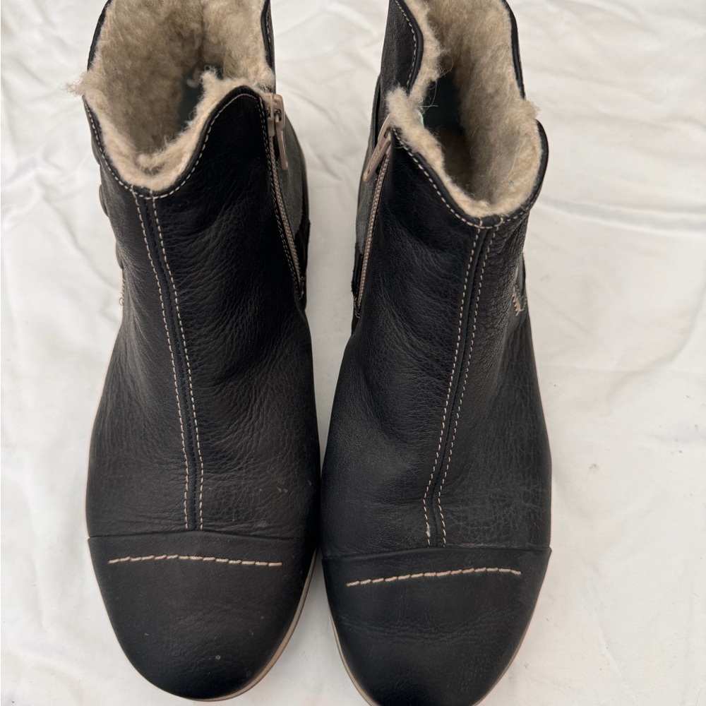Cloud Black Shearling-Lined Ankle Boots